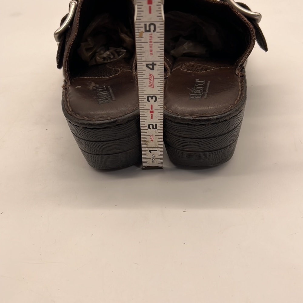 Born Brown Leather Slip On clogs size 8 - Picture 4 of 11